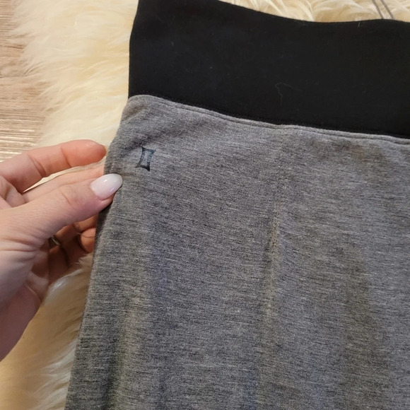 KIT and ace Amelie skirt heather grey and black stretchy size 10 - Picture 8 of 8